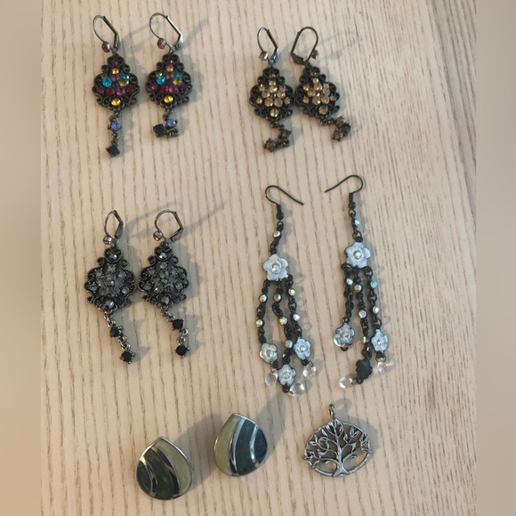 Earrings bundle - Picture 1 of 1